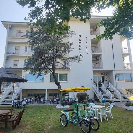 Hotel Amedea Червия Екстериор снимка