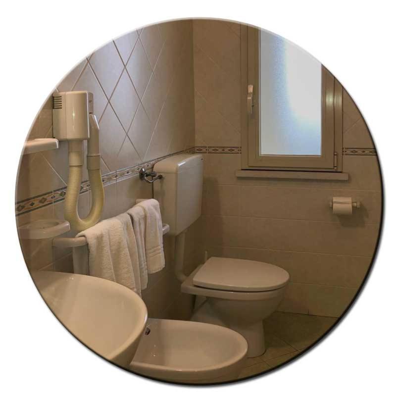 Hotel Amedea Червия Екстериор снимка