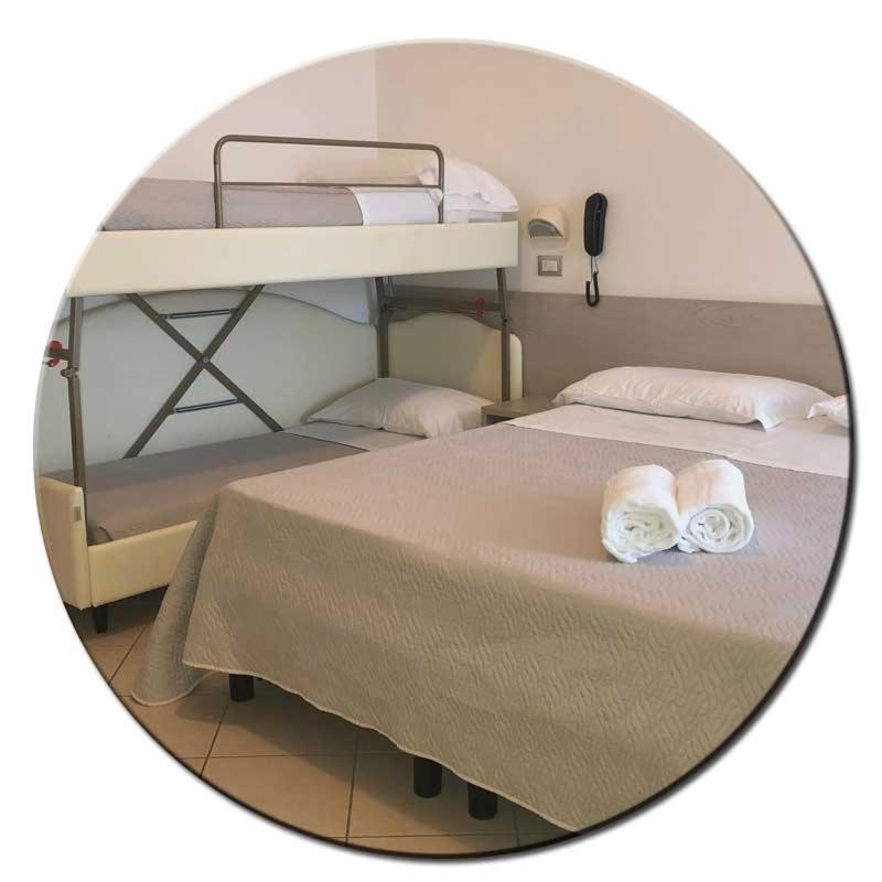Hotel Amedea Червия Екстериор снимка