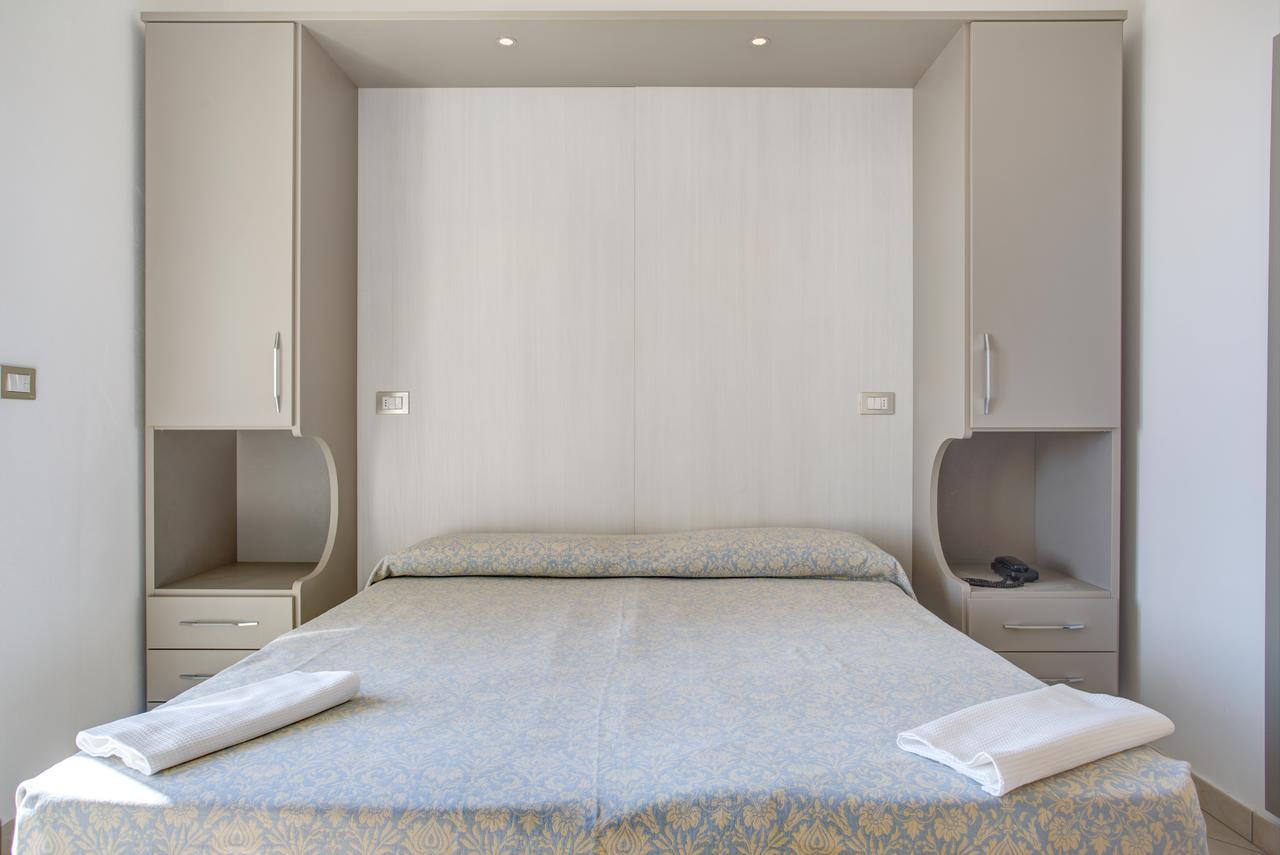 Hotel Amedea Червия Екстериор снимка